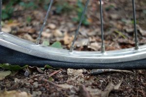 Gonfler un pneu à plat de vélo